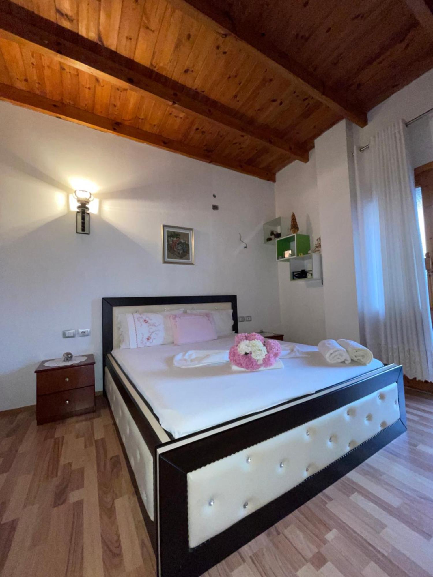 Elsa'S Villa Гирокастра Экстерьер фото